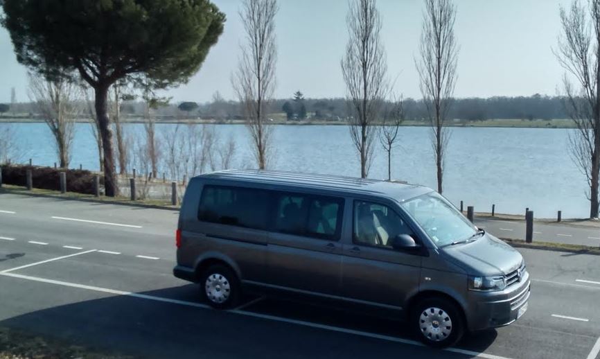 Location de voiture avec chauffeur, chauffeur privé VTC, location car et minibus